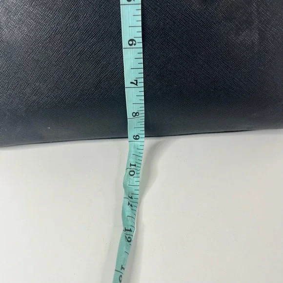 Kate Spade Satchel Handbag Two Tone Black Cream Leather Gold Hardware‎ Crossbody - Picture 8 of 13